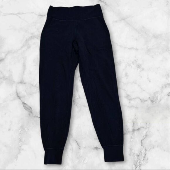 Lululemon Size 6 Dark Navy Blue Align Joggers - Picture 1 of 4